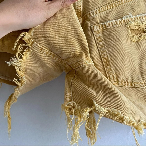 WE The Free Free People Maggie Destroyed yellow 100% Cotton Jean Shorts  Size 24 - Picture 6 of 12